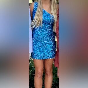 Sherri Hill size 4 sequined dress excellent condition